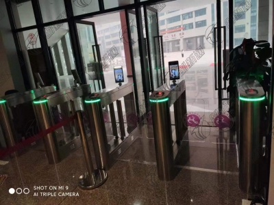湖南外國語學校精英135擺閘——創新通精英閘機案例